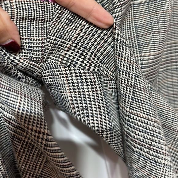 Plaid Tie Waist High-rise puddle pants that are cut in a relaxed silhoue… - Picture 13 of 13